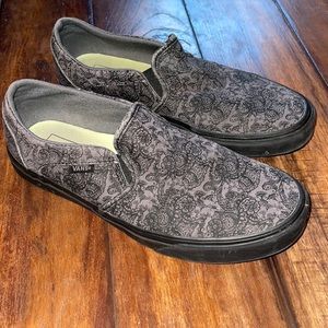 Women’s Vans size 10